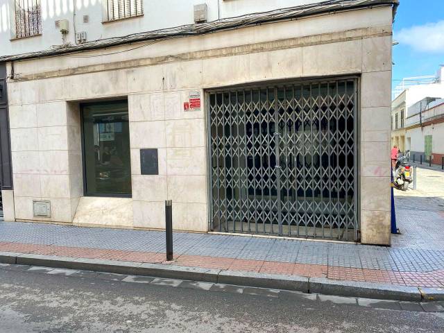 Local comercial en Alquiler en Antonia Díaz en Centro - Doña Mercedes