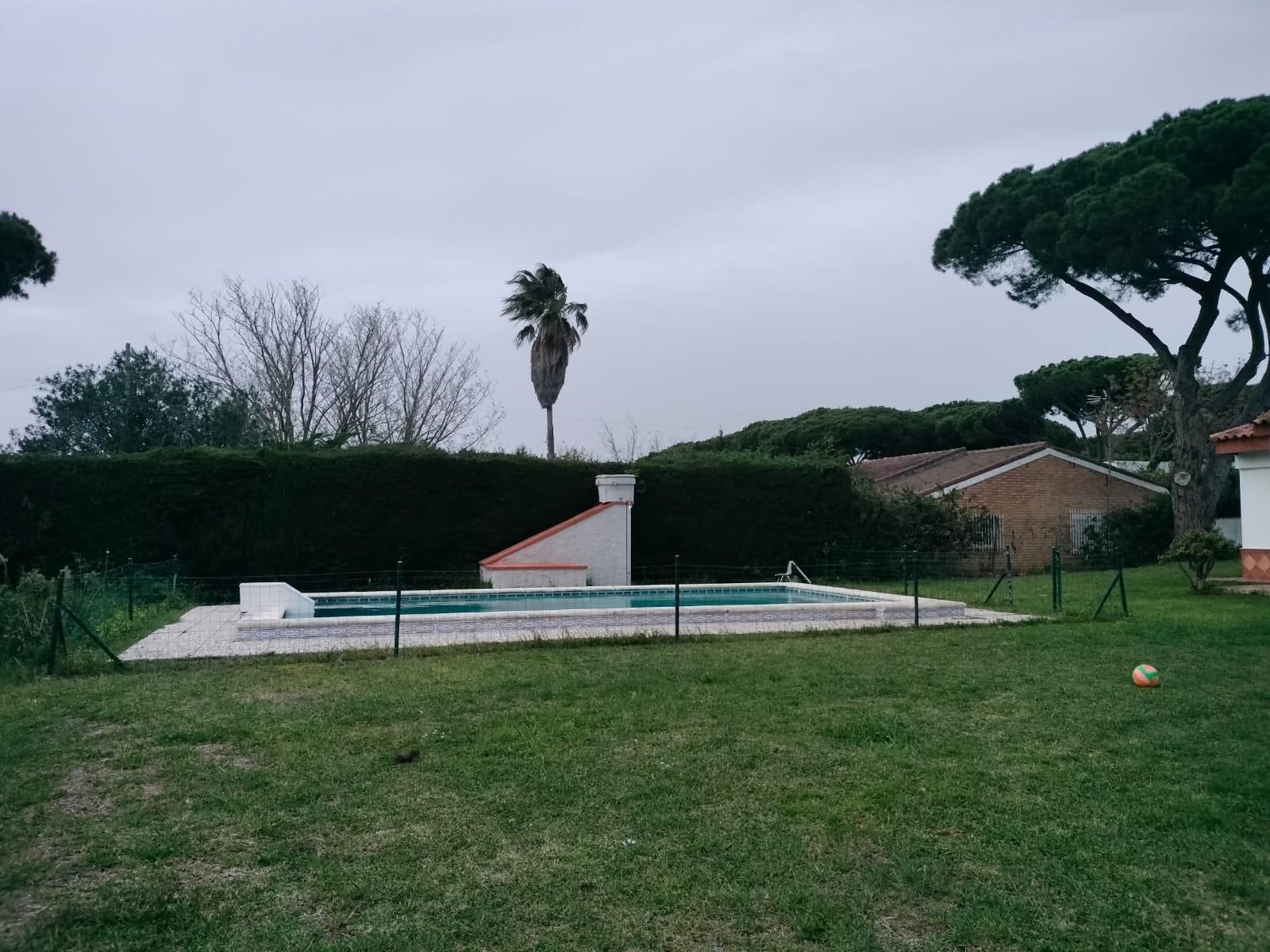 Swimming pool of House or chalet for sale in Chiclana de la Frontera  with Heating, Private garden and Storage room