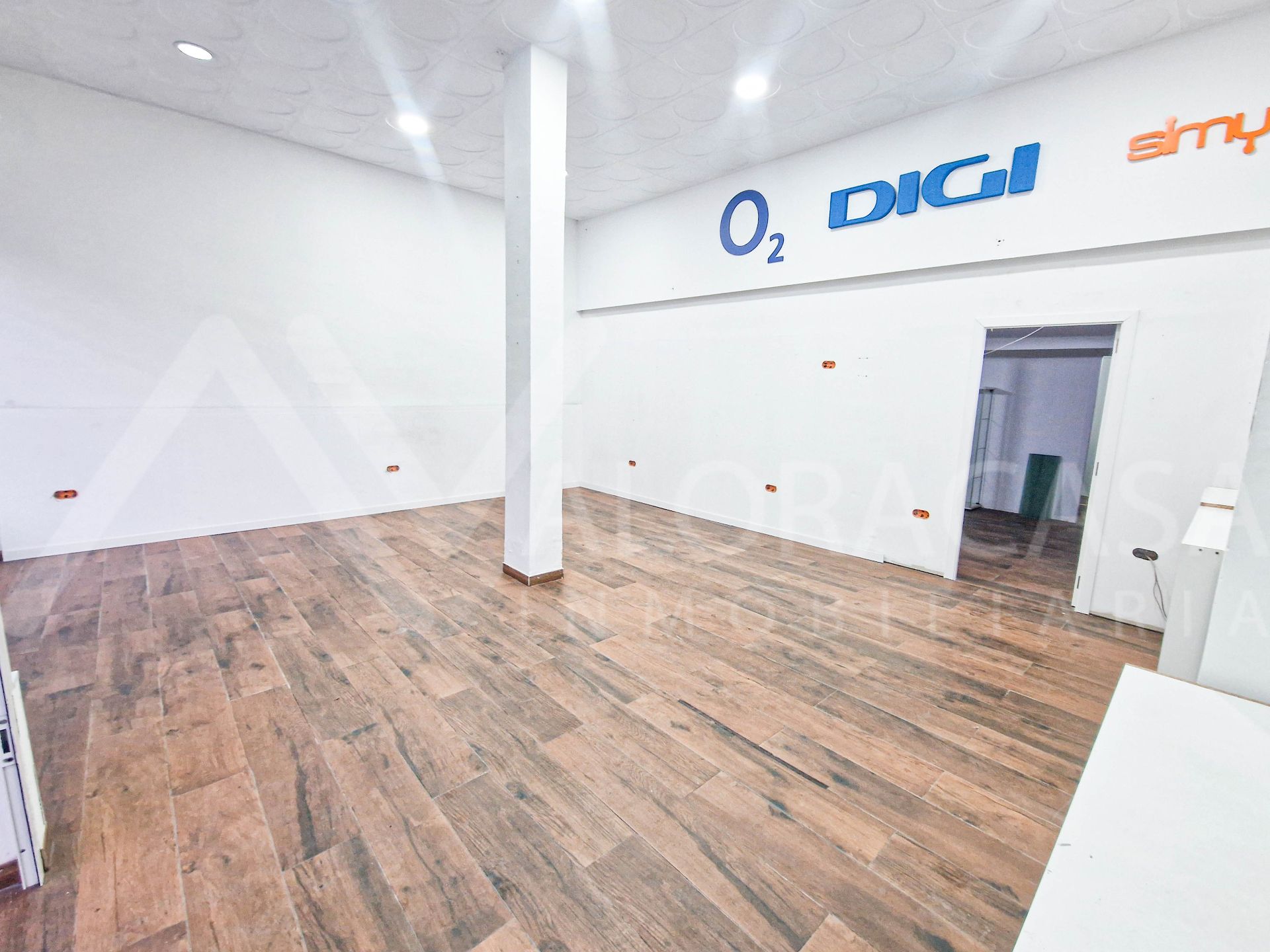 Local de alquiler en Calle Héroe de Sostoa, 114, Parque Ayala - Jardín de la Abadía - Huelín , Carretera de Cádiz