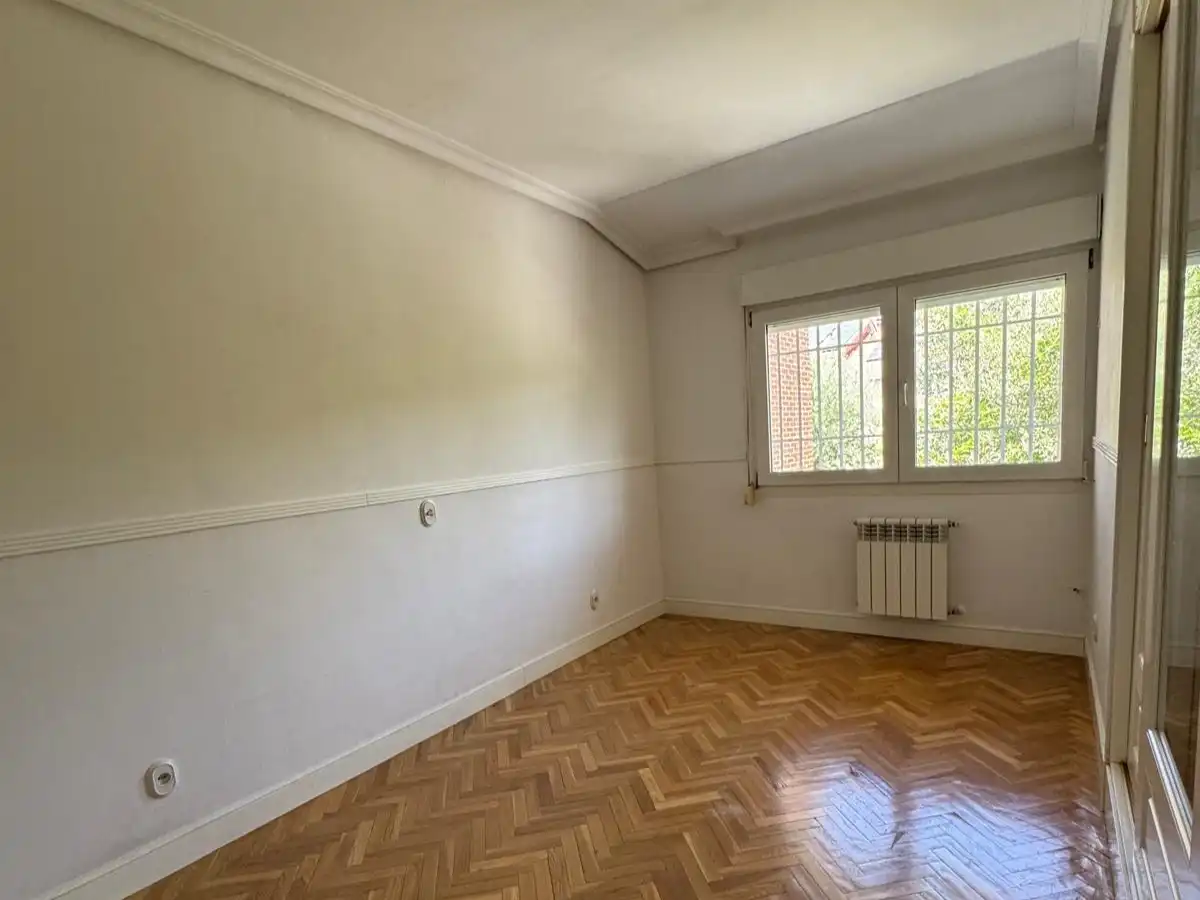Bedroom of Detached homes for sale in Galapagar  with Air Conditioner, Heating and Private garden