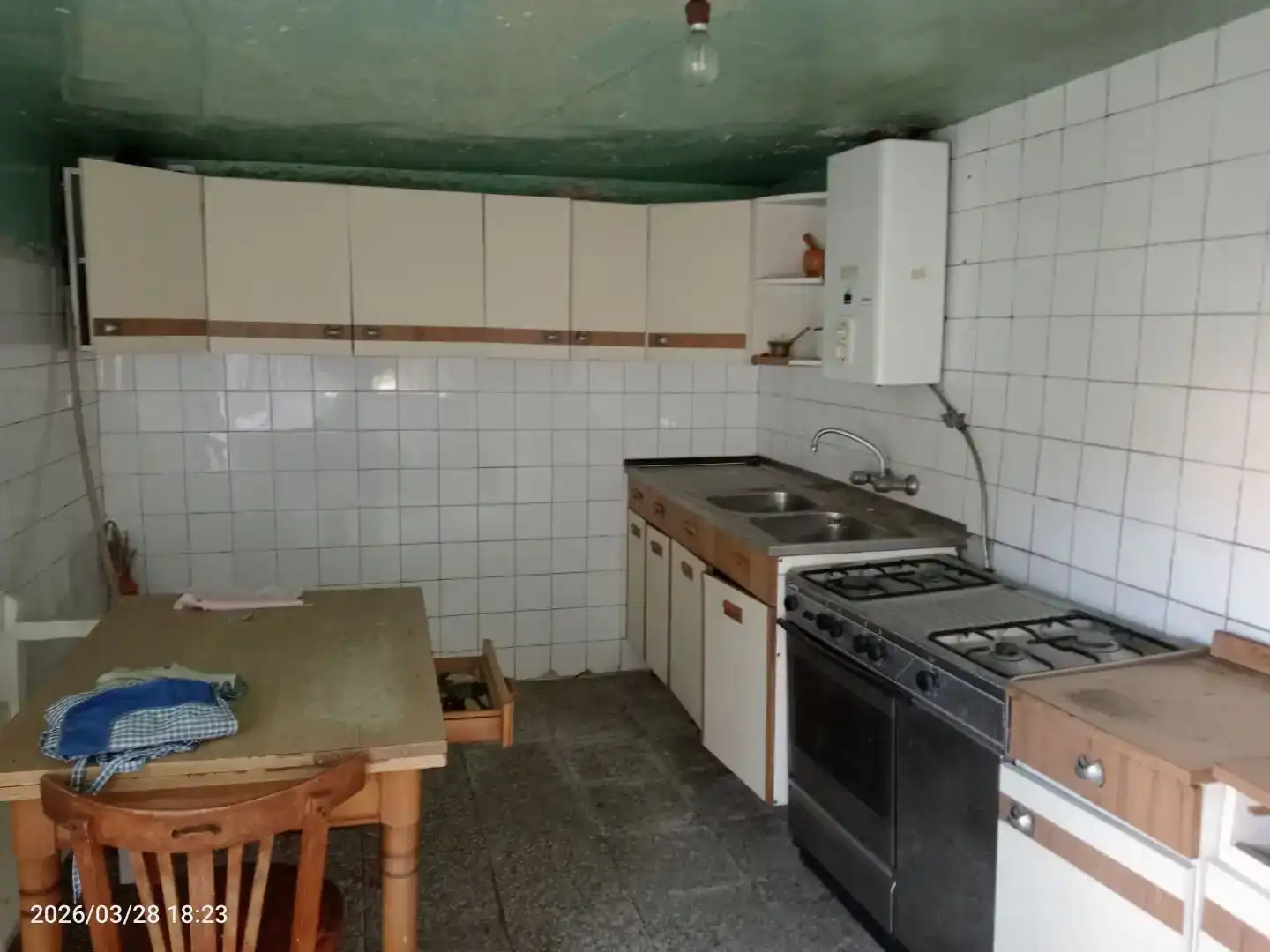 Cuina de Planta baixa en venda en Valde-Ucieza amb Moblat