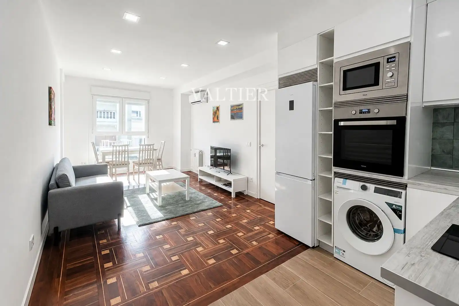 Sala de estar de Piso de alquiler en Madrid con Aire acondicionado, Terraza y Amueblado