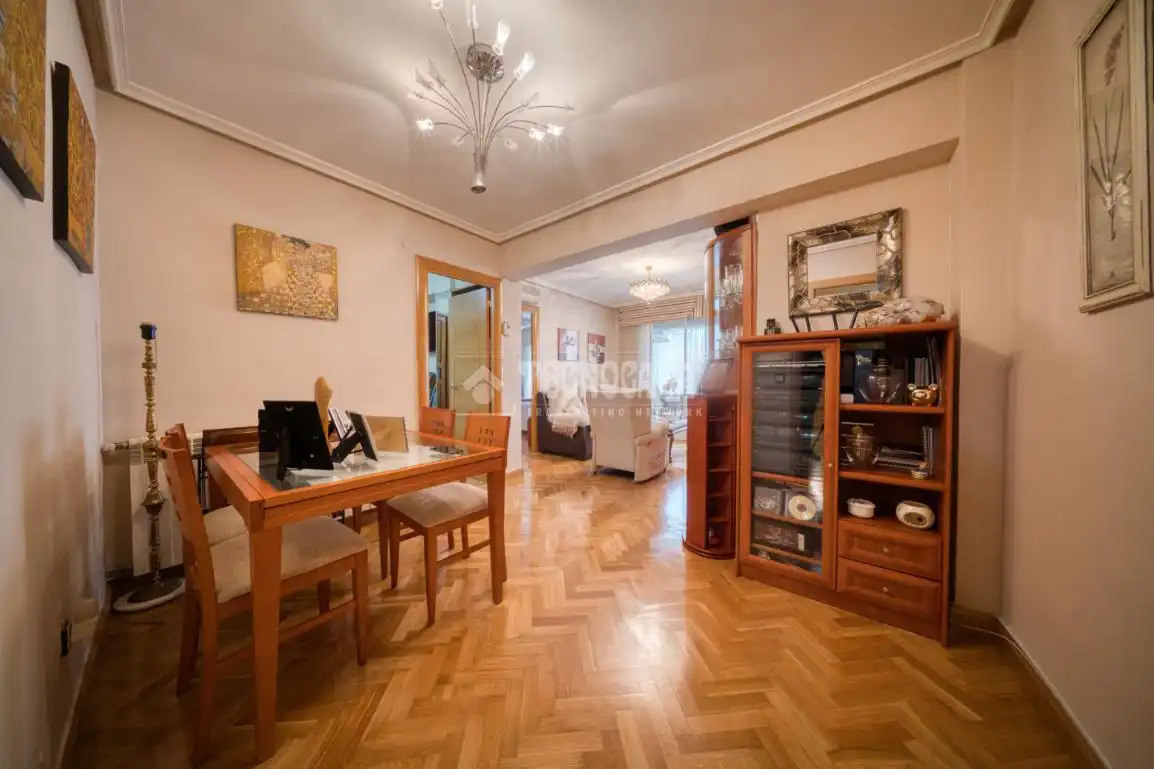 Sala de estar de Piso en venta en Valladolid con Calefacción, Terraza y Trastero