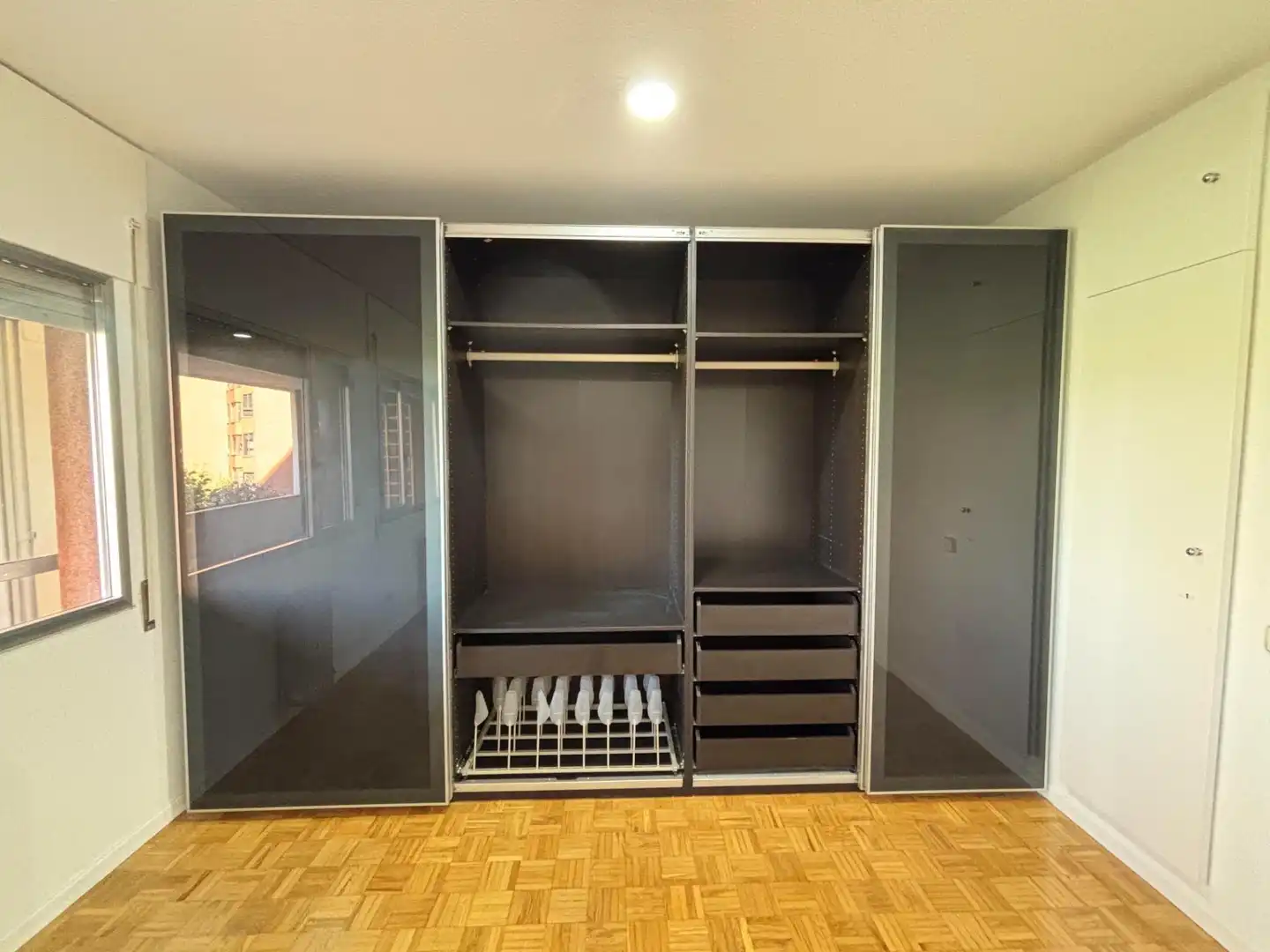Bedroom of Flat for rent in Madrid  with Air Conditioner, Heating and Private garden