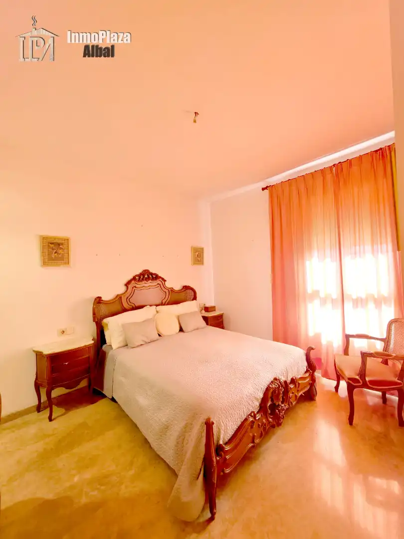 Habitación de Dúplex en venta en Catarroja con Aire acondicionado, Trastero y Balcón