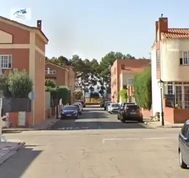 Casa con jardín en venta en Calle de Don Quijote