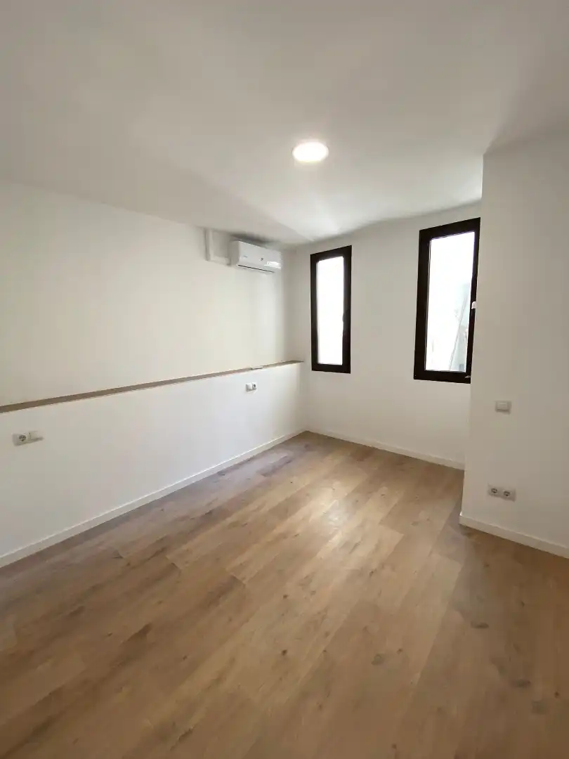 Habitación de Piso en venta en Barcelona con Parquet y Horno