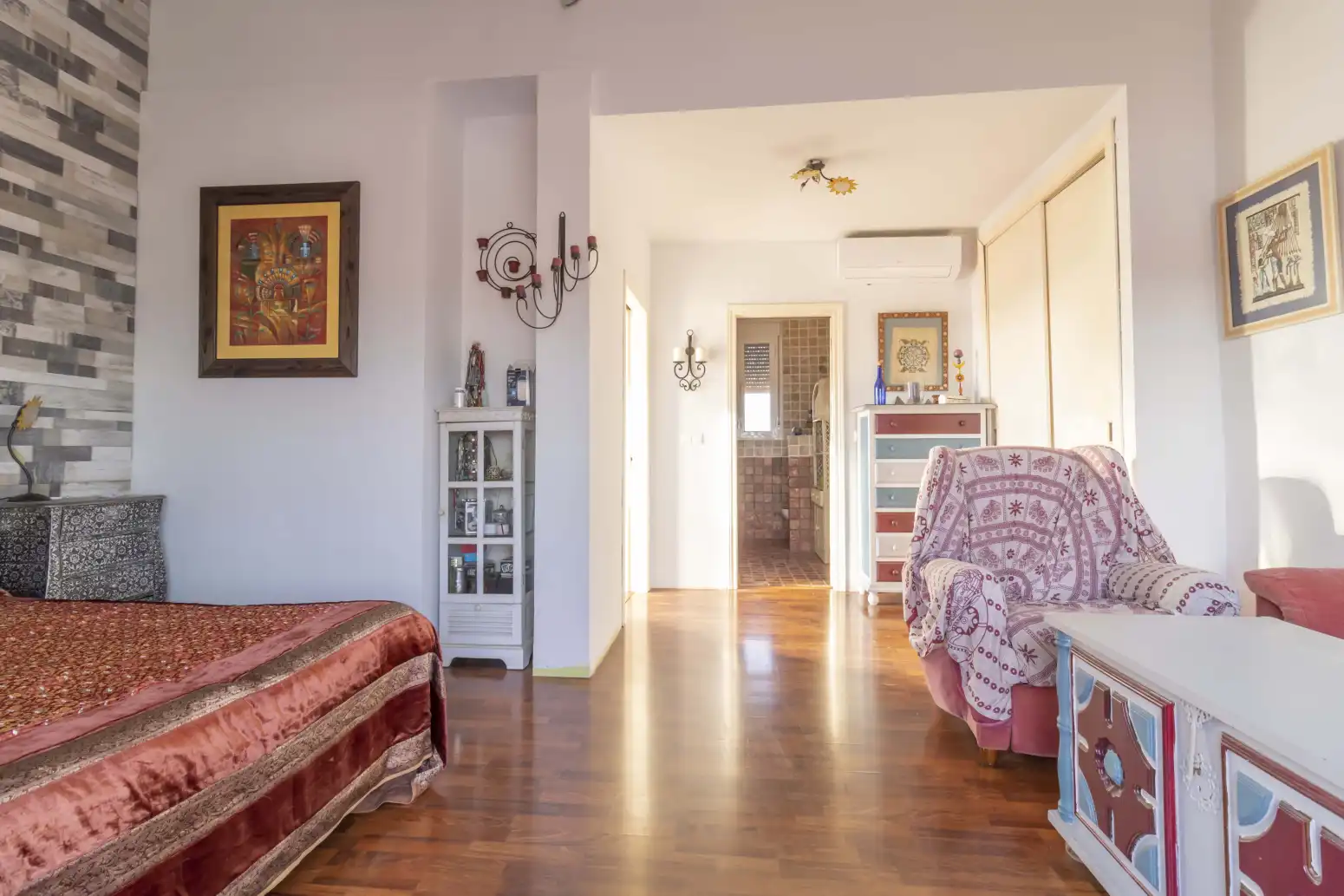 Dormitori de Casa o xalet en venda en Alcalá de Guadaira amb Aire condicionat, Terrassa i Piscina