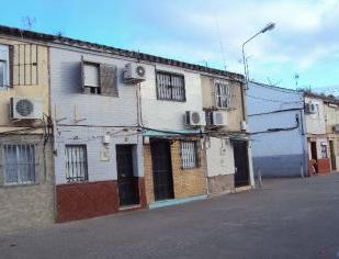 Exterior view of Single-family semi-detached for sale in  Sevilla Capital