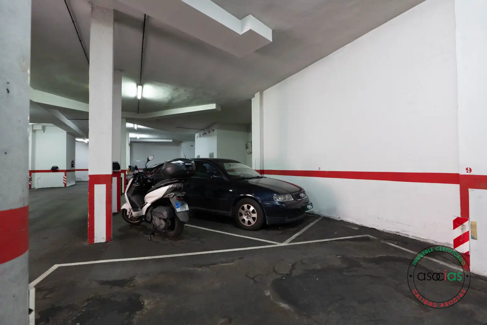 Parking de Piso en venta en Gijón  con Calefacción, Parquet y Trastero