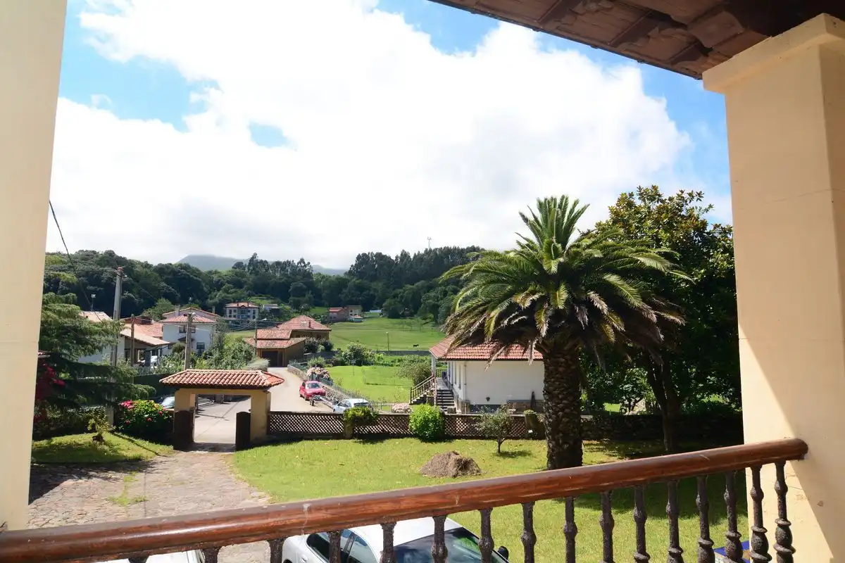 Jardí de Casa o xalet en venda en Llanes amb Calefacció, Jardí privat i Traster
