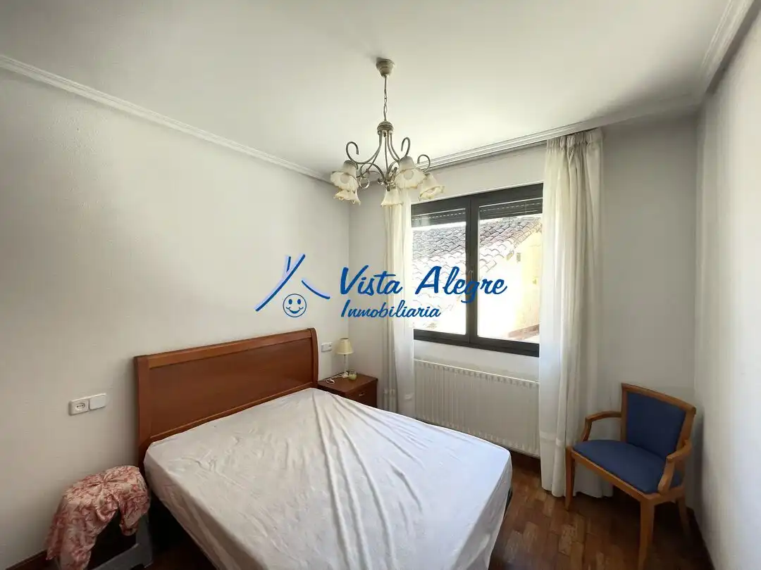 Schlafzimmer von Wohnungen zur Miete in Haro mit Heizung und Terrasse