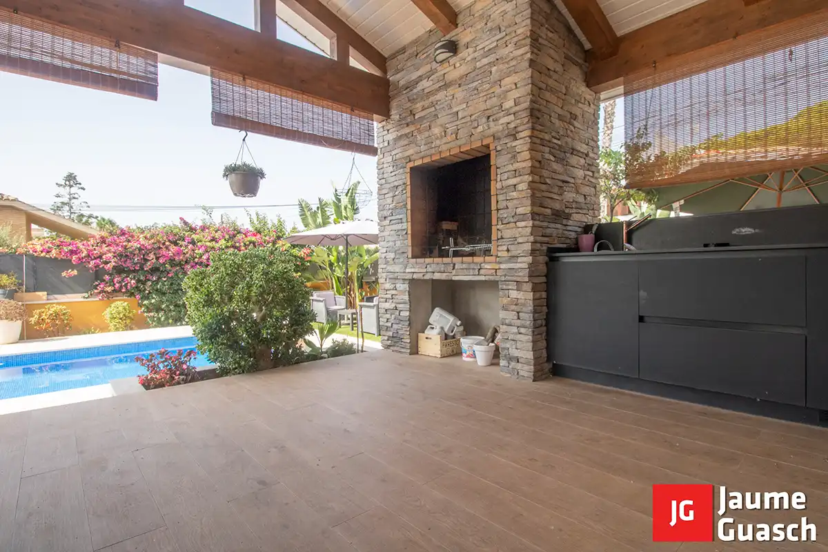 Terraza de Casa o chalet en venta en El Vendrell con Aire acondicionado, Calefacción y Jardín privado