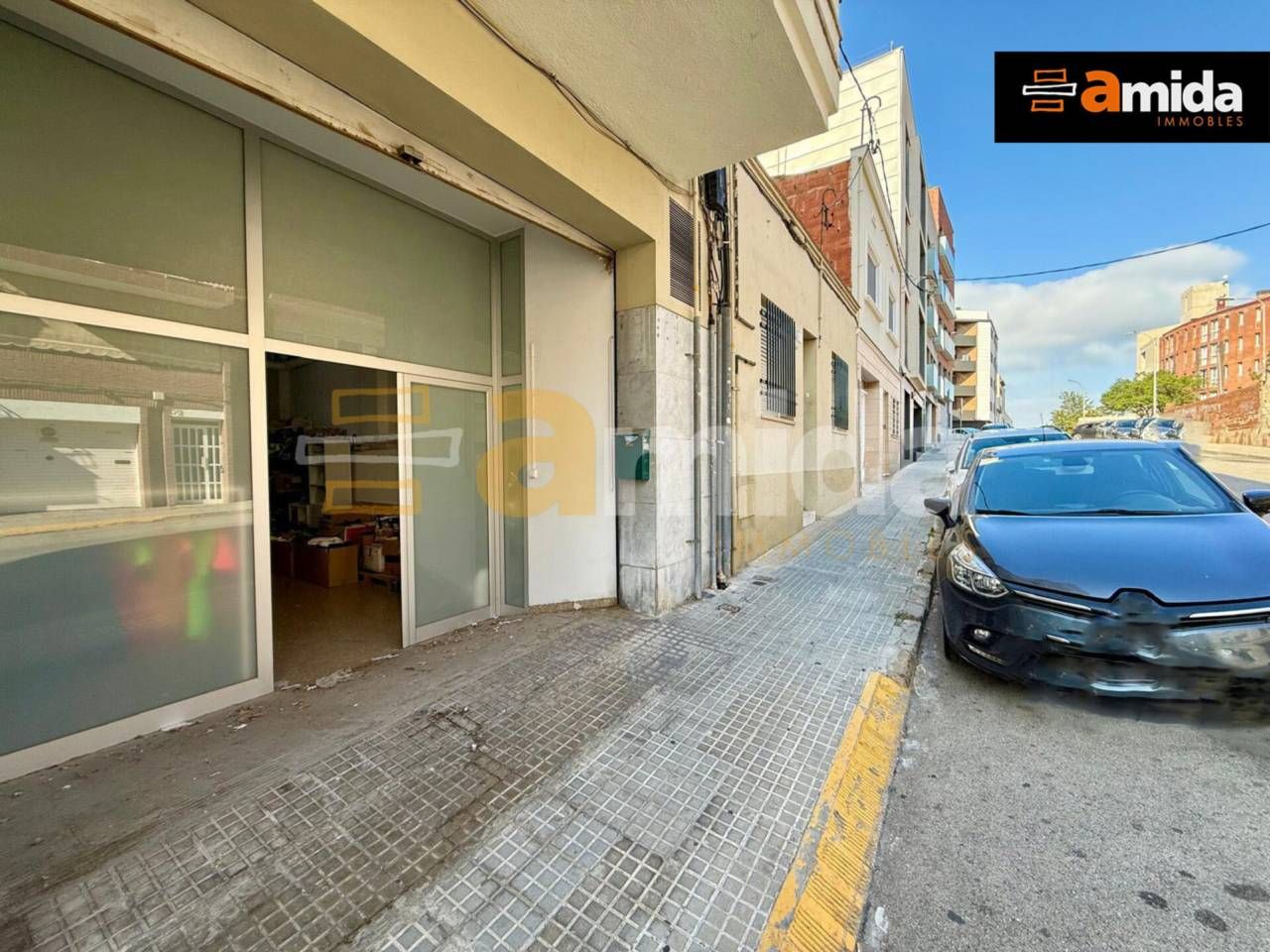 Exterior view of Premises to rent in Terrassa  with Air Conditioner