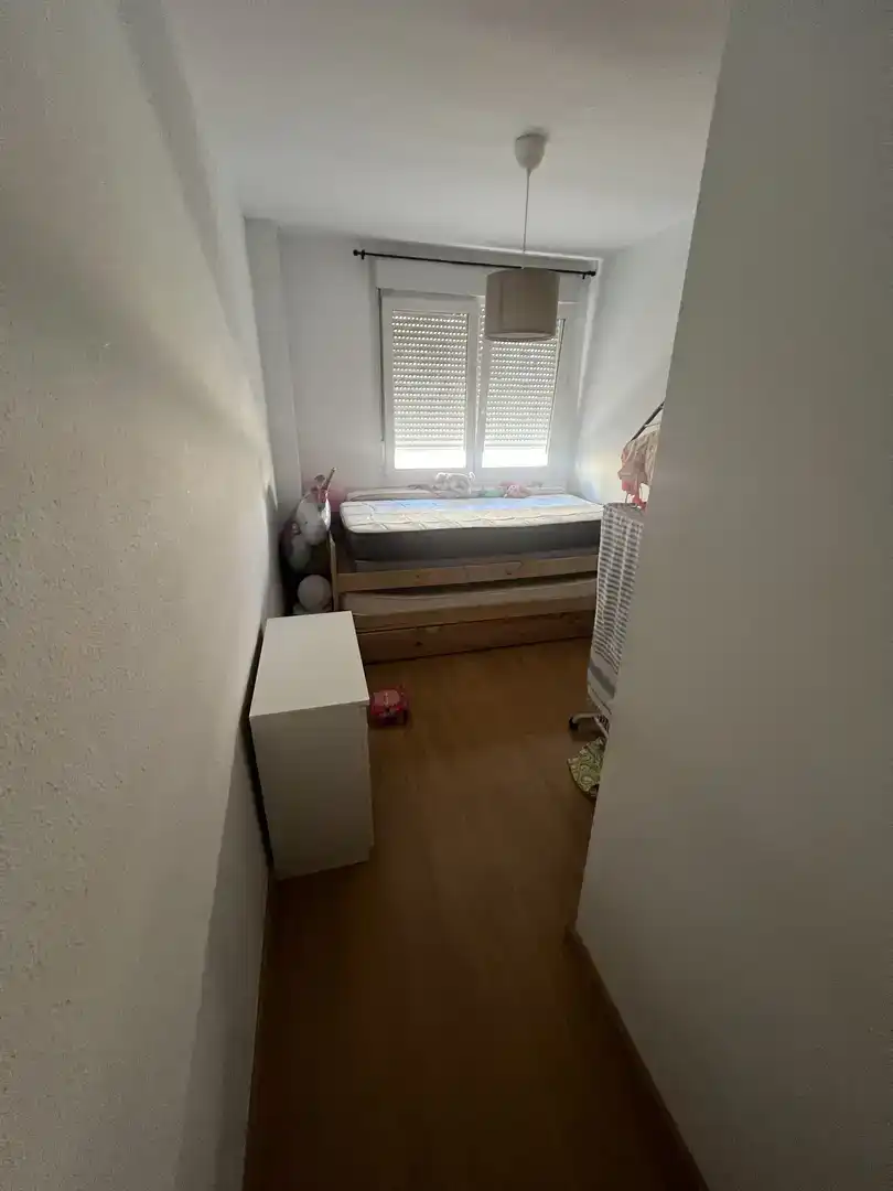 Bedroom of Flat for rent in Parla  with Parquet flooring, Swimming Pool and Furnished