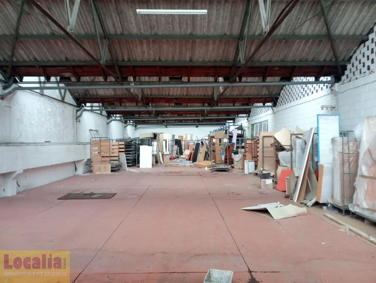 Nau industrial de lloguer a Niño