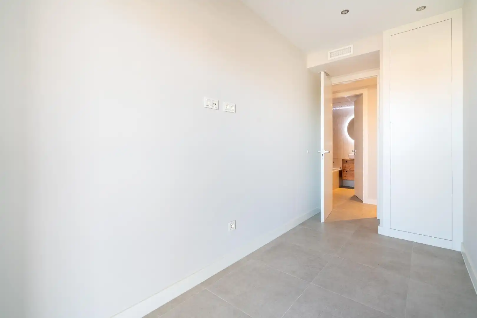 Flat for rent in Almería  with Air Conditioner, Heating and Private garden
