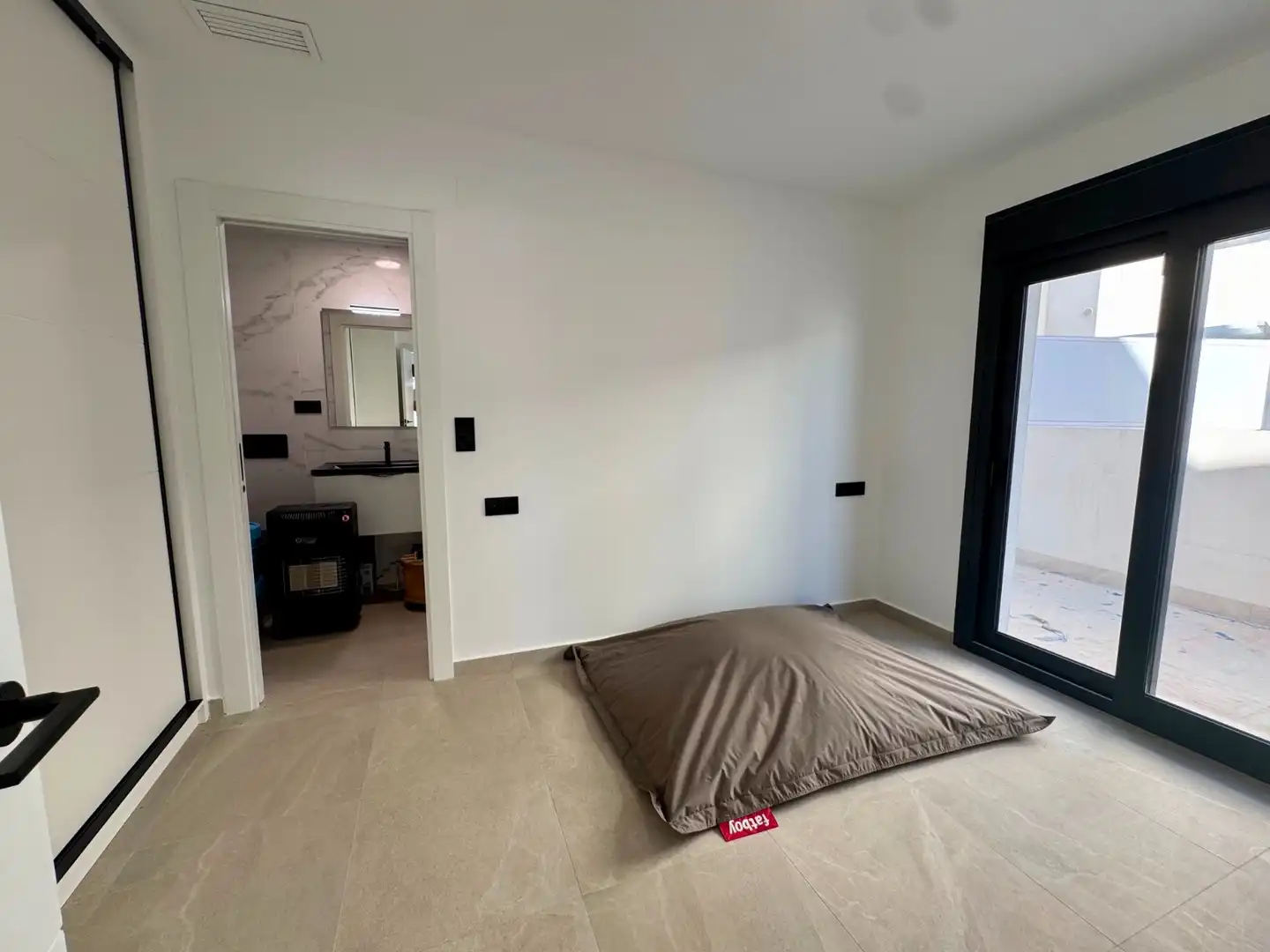 Casa aparellada amb piscina en venda a Calle Manuel de Falla 13, imagen 19