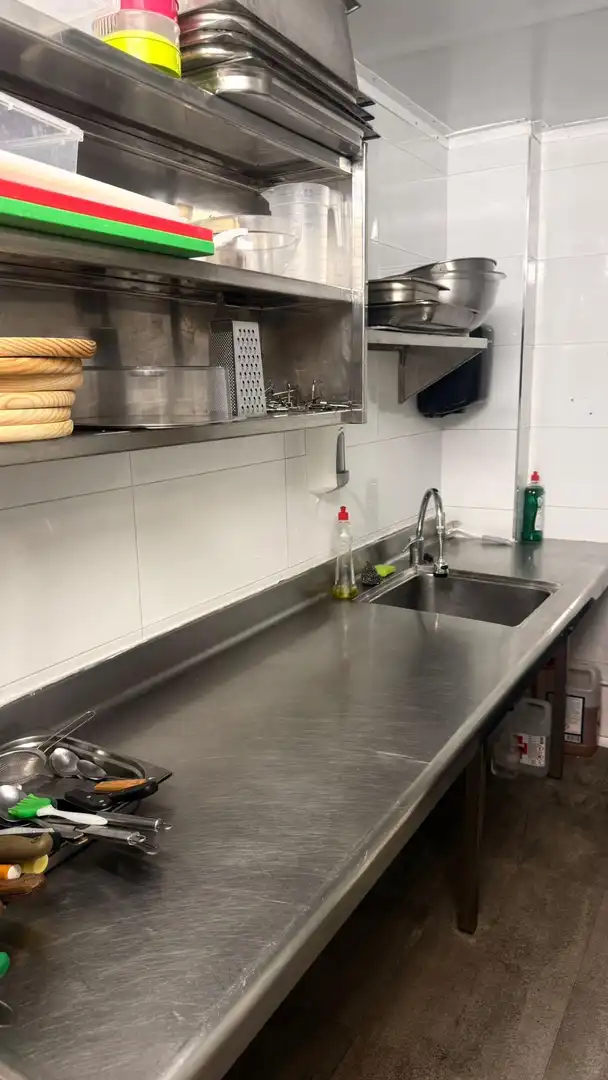 Cocina de Local en venta en Benidorm con Aire acondicionado