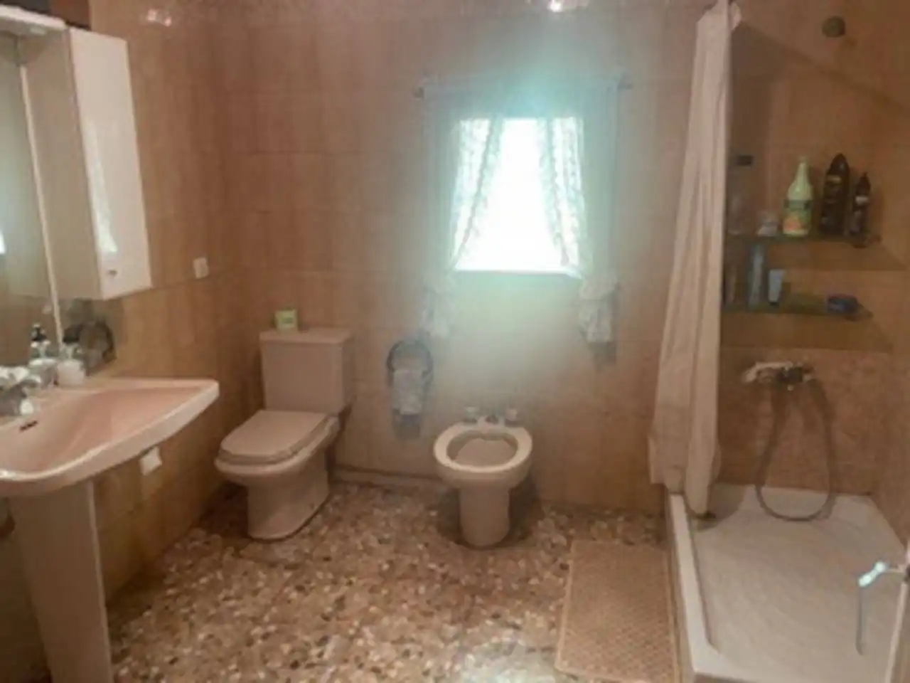 Bany de Casa o xalet en venda en Lleida amb Calefacció, Jardí privat i Piscina
