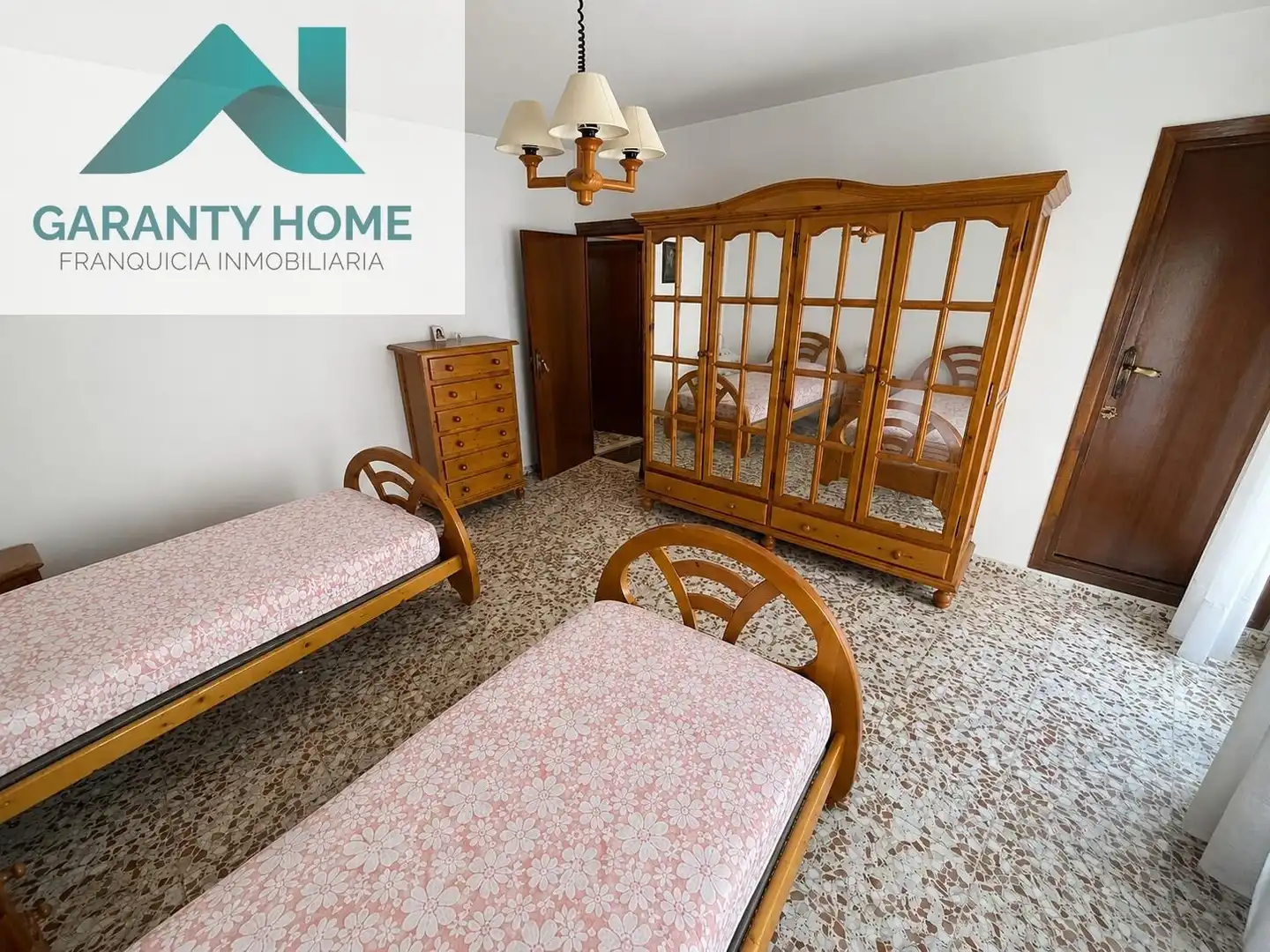Vista exterior de Casa o chalet en venta en Fuensanta de Martos con Terraza, Trastero y Amueblado