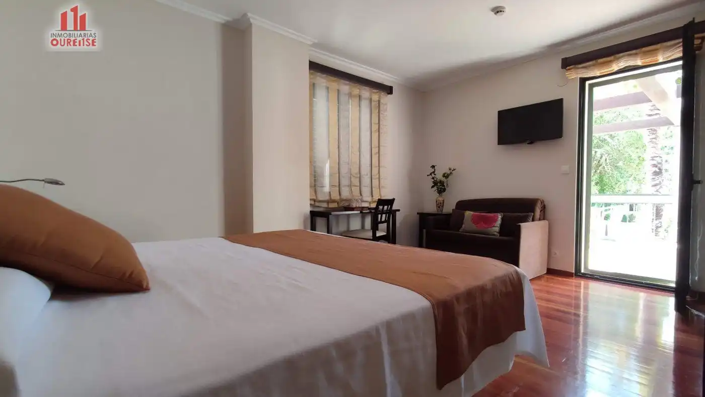 Habitación de Edificio en venta en Nogueira de Ramuín