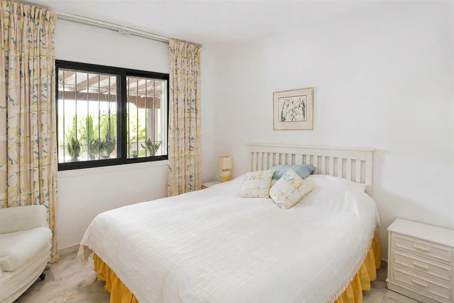 Dormitori de Casa o xalet en venda en Mijas amb Aire condicionat, Jardí privat i Terrassa