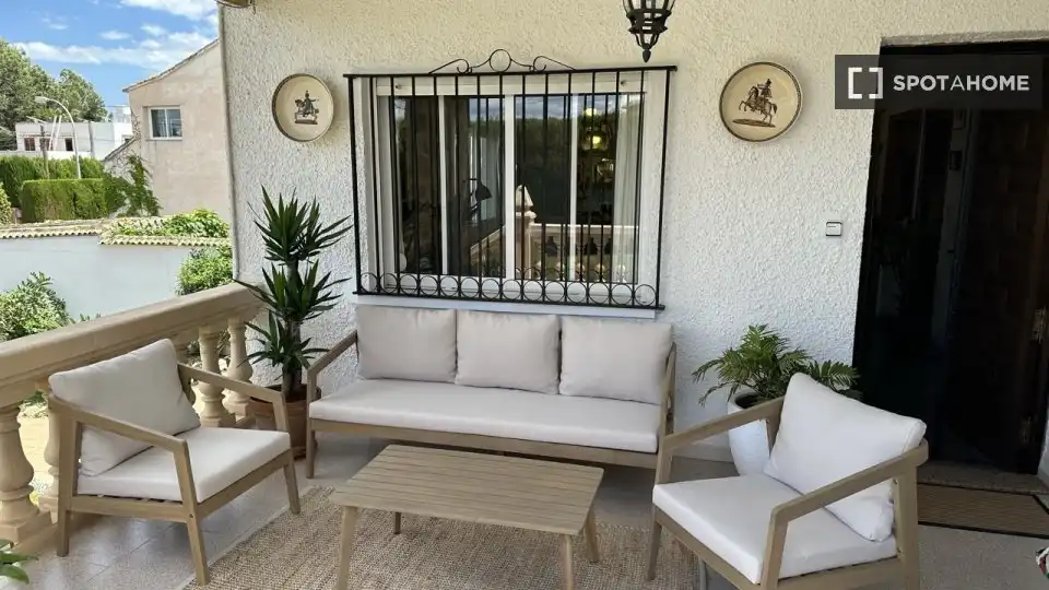Terrassa de Apartament per a compartir en L'Eliana amb Aire condicionat, Terrassa i Moblat