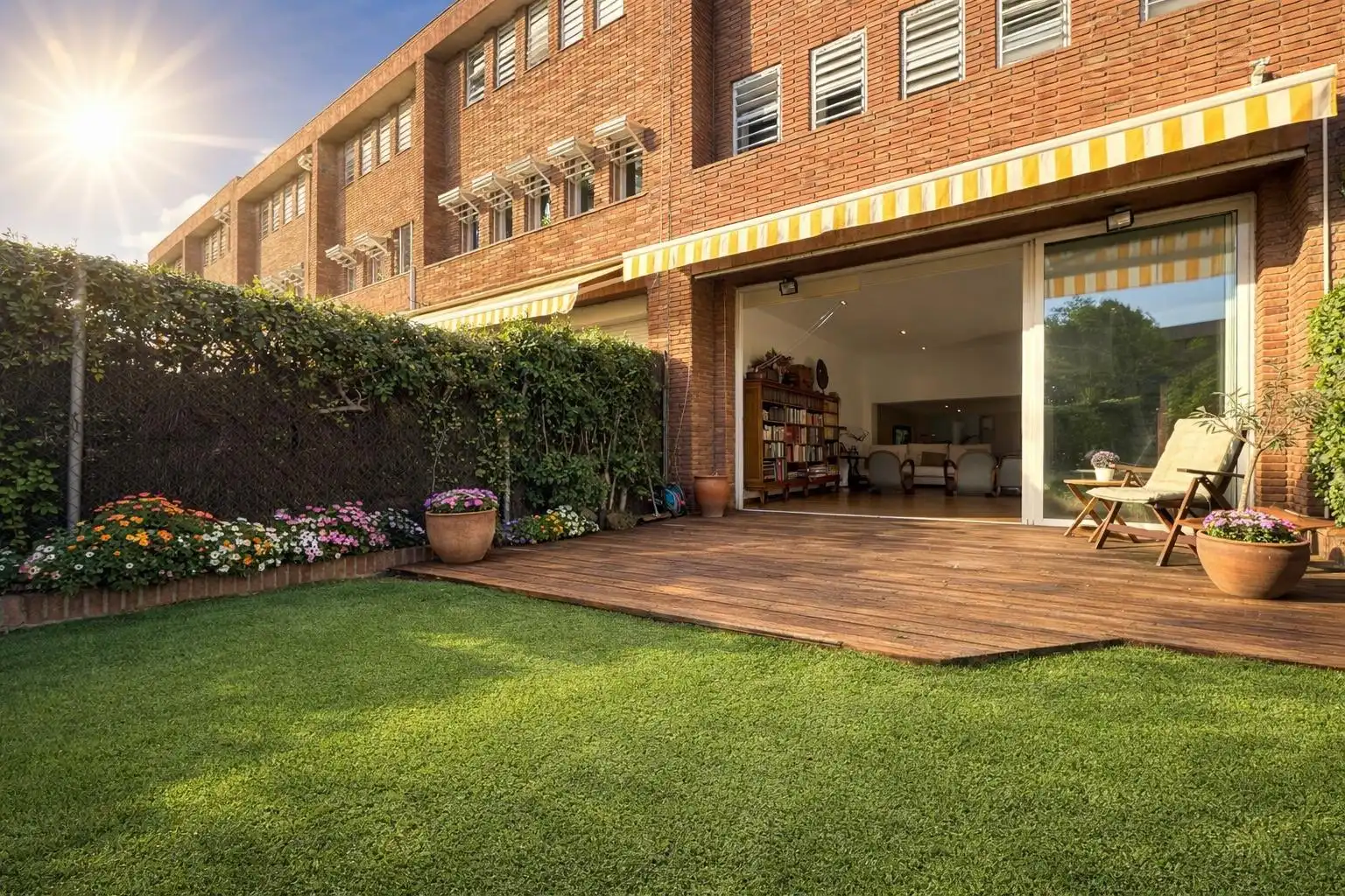 Terrassa de Casa adosada en venda en Sant Cugat del Vallès amb Calefacció, Jardí privat i Terrassa