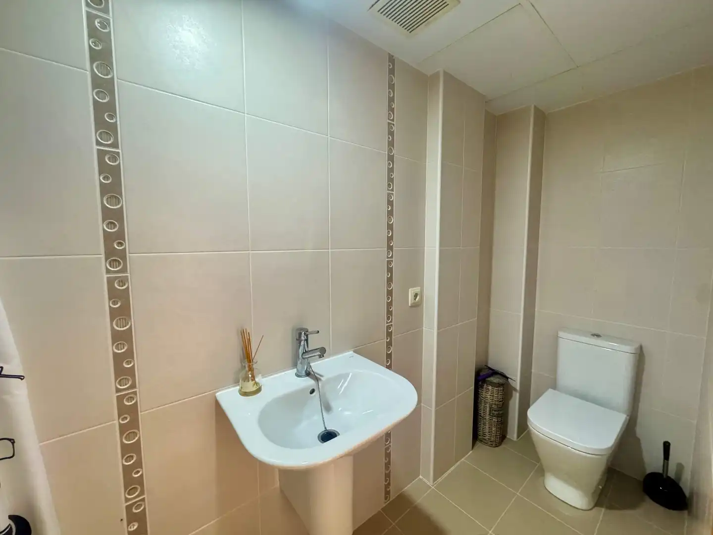 Badezimmer von Maisonette zum Verkauf in Gandia mit Klimaanlage