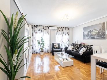 Flat with balcony for sale in Calle de Jacinto González