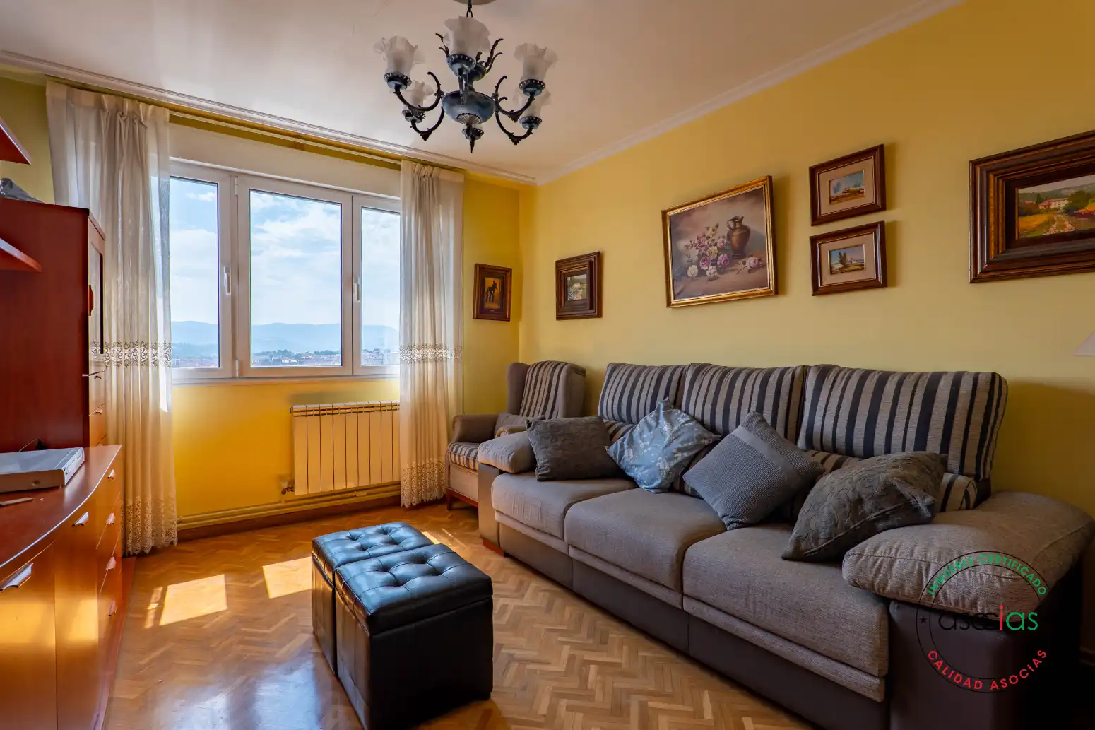 Sala de estar de Piso en venta en Gijón  con Calefacción y Parquet