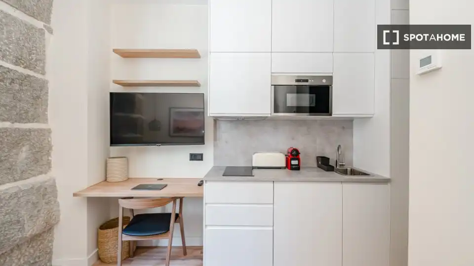 Kitchen of Study for share in Madrid  with Air Conditioner, Heating and Terrace