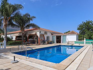 Casa amb piscina en venda a Camino de las agonias alta
