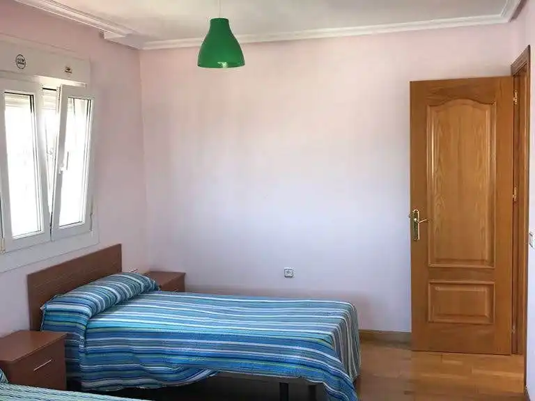 Dormitori de Dúplex per a compartir en Costacabana - Loma Cabrera