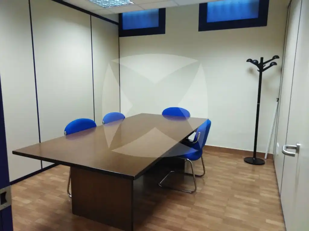 Office for rent in Badajoz  with Air Conditioner