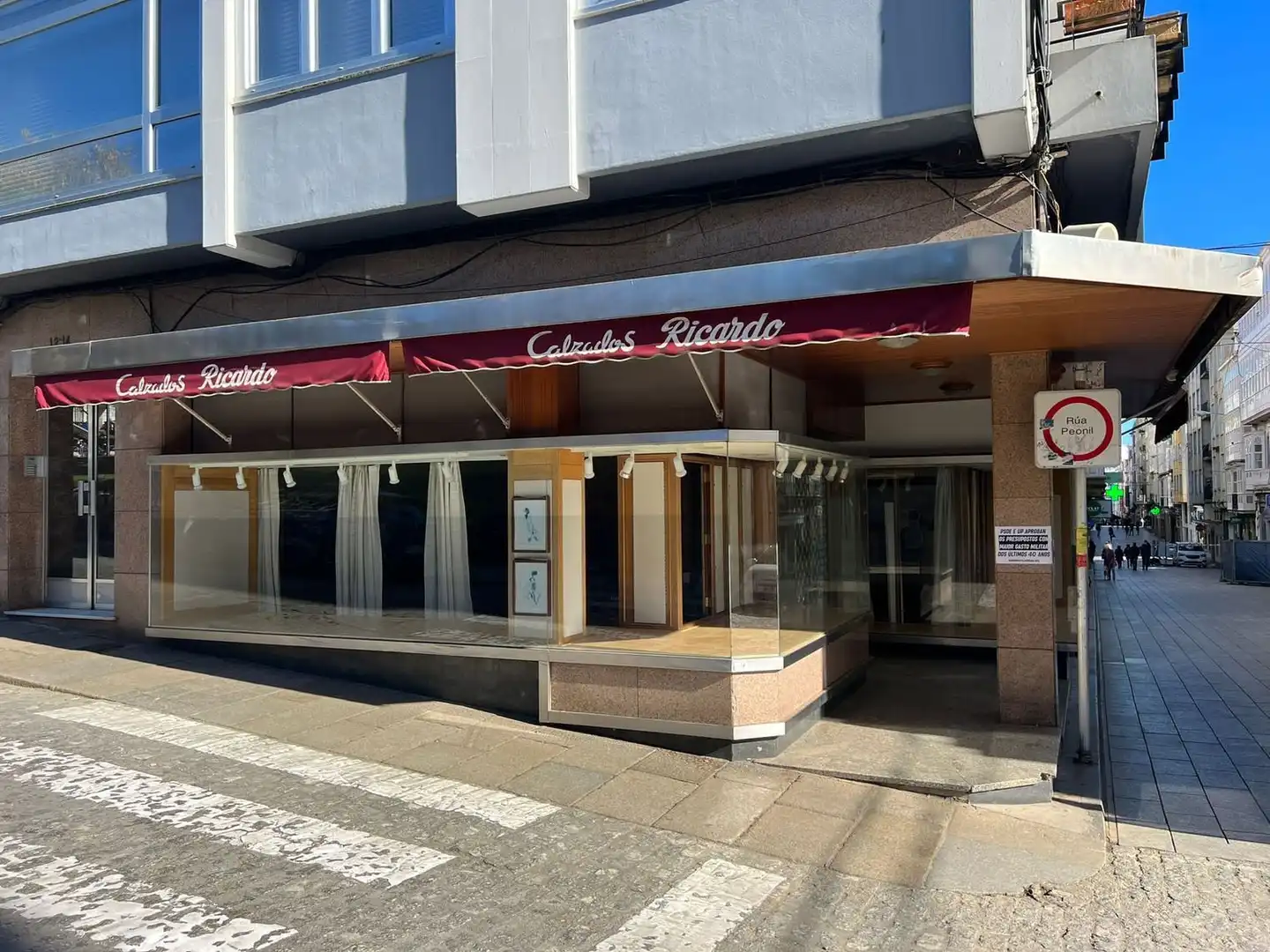 Local commercial à louer à Calle real 154