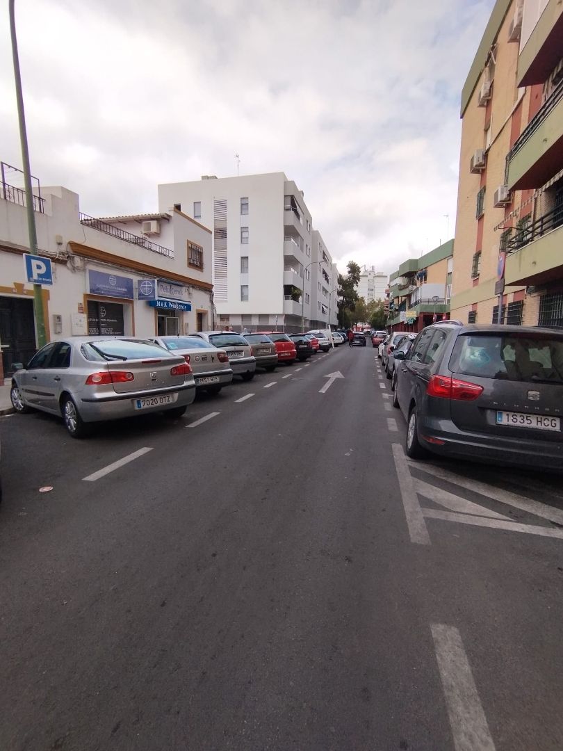 Parking of Flat to rent in  Sevilla Capital  with Air Conditioner, Heating and Storage room