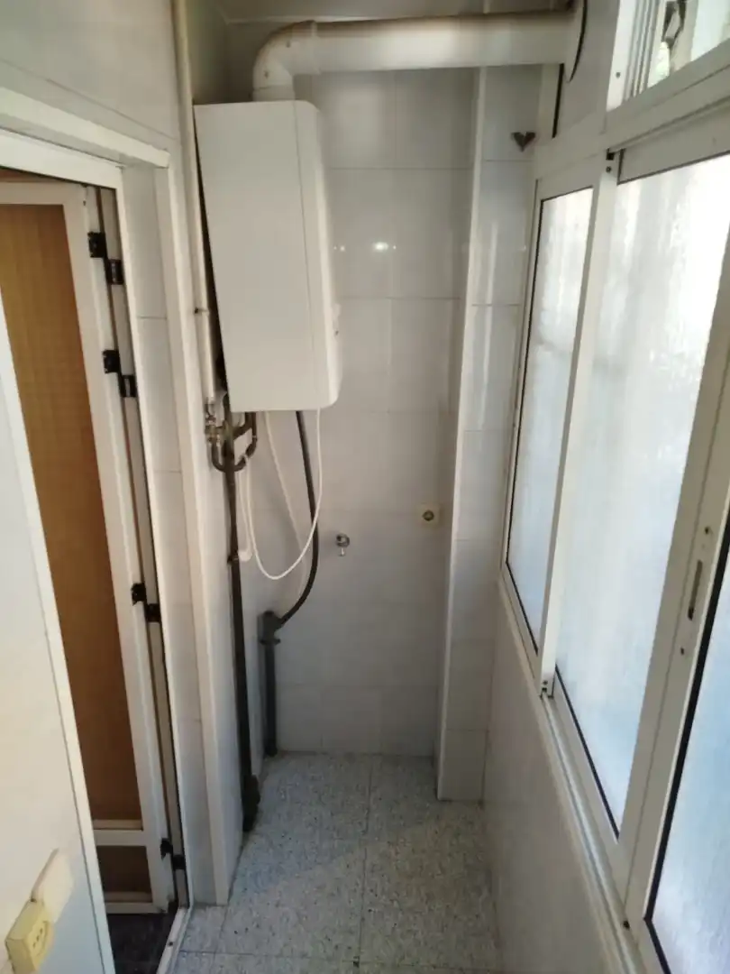 Baño de Piso en venta en Badalona con Calefacción y Balcón