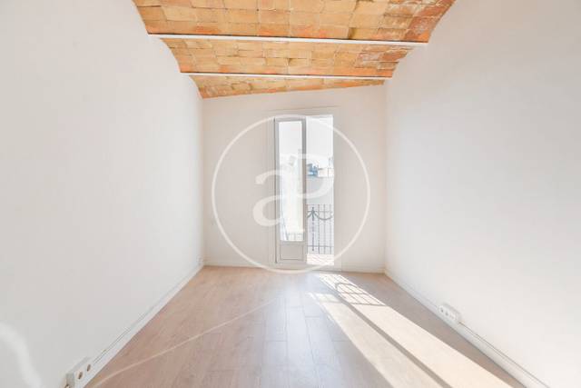 Piso en Venta en Carrer de Tortellà en El Poblenou