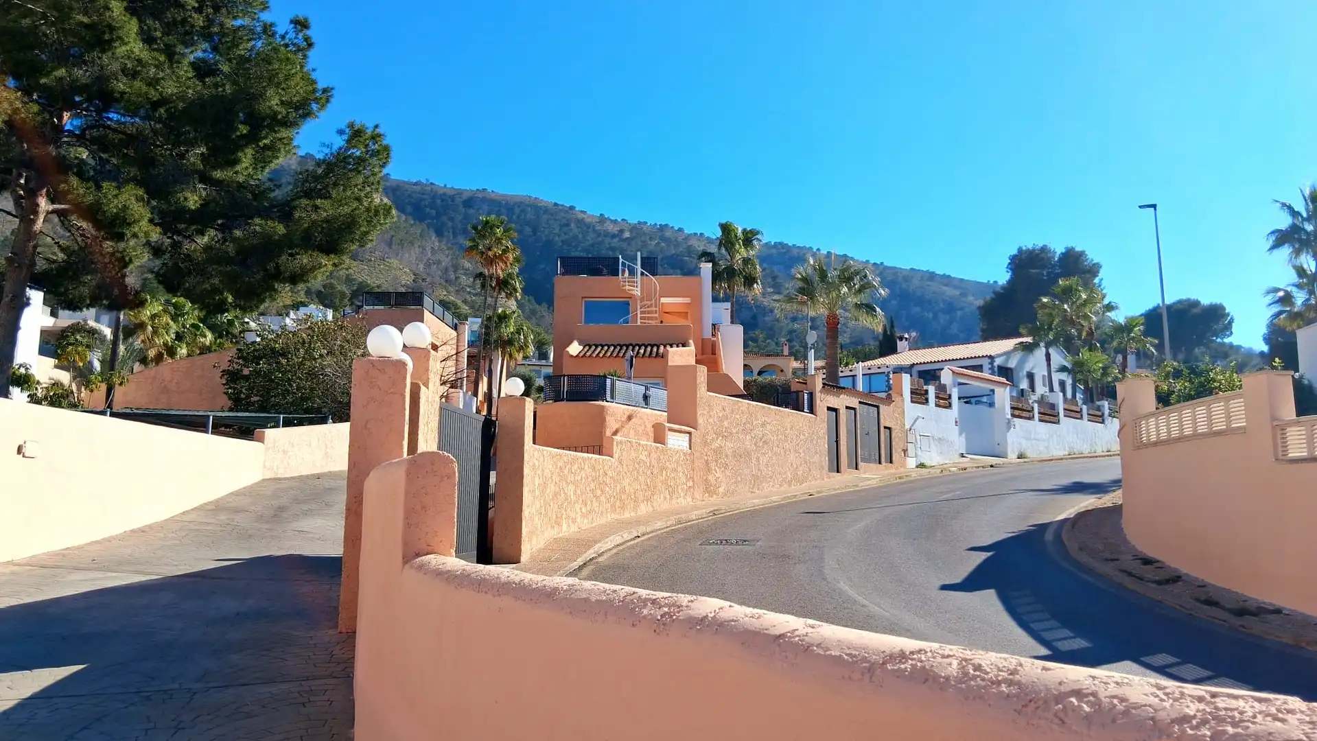 Exterior view of Country homes for sale in L'Alfàs del Pi  with Air Conditioner, Terrace and Storage room