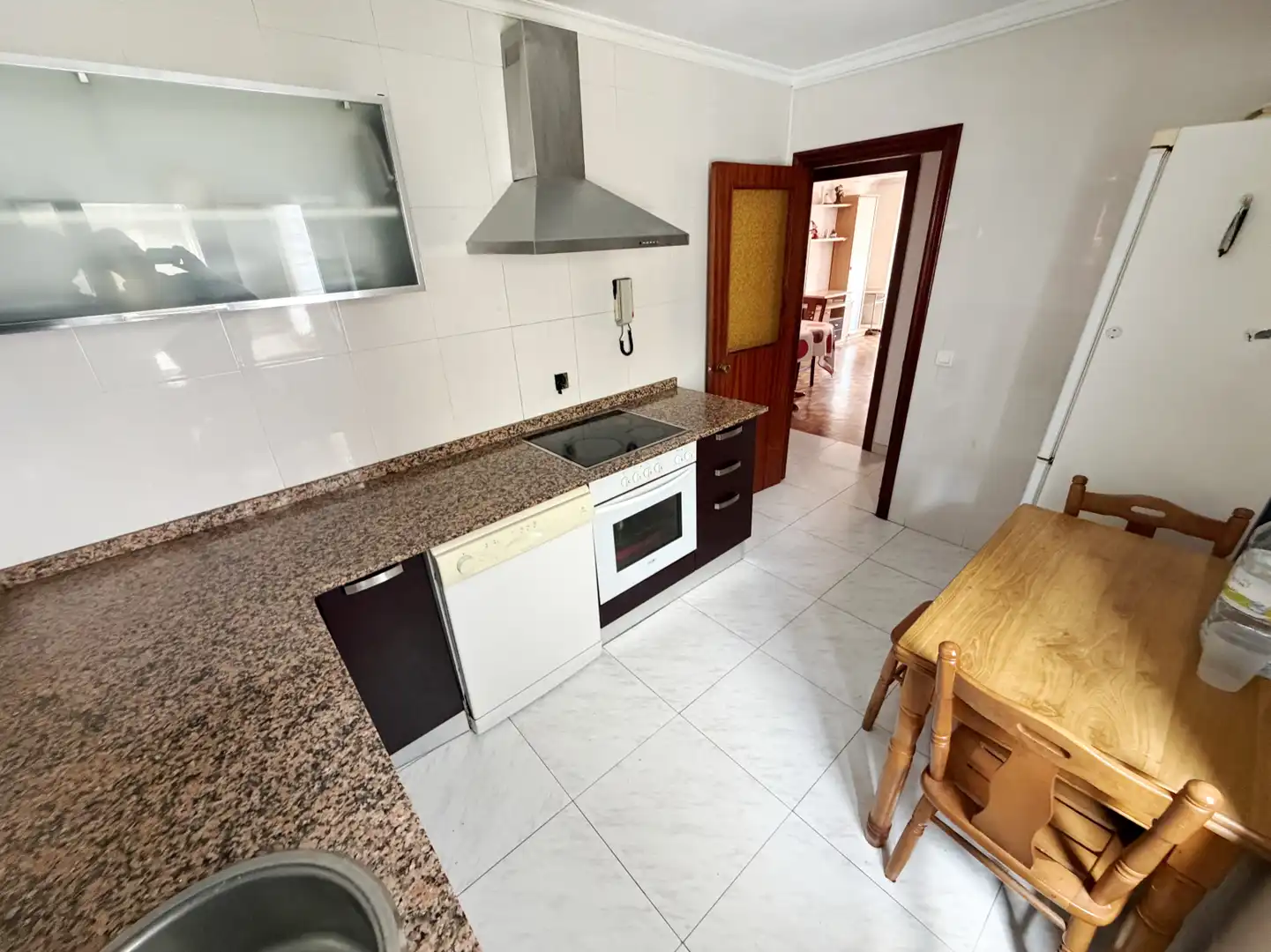 Kitchen of Flat for sale in Avilés  with Heating and Parquet flooring