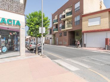 Baixos amb ascensor en venda a SANTA LUCIA 50