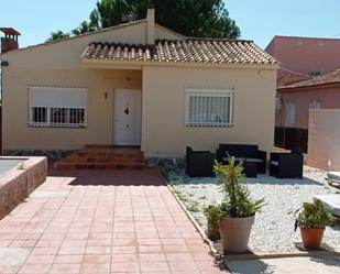 Exterior view of House or chalet to rent in Riba-roja de Túria  with Heating, Private garden and Swimming Pool