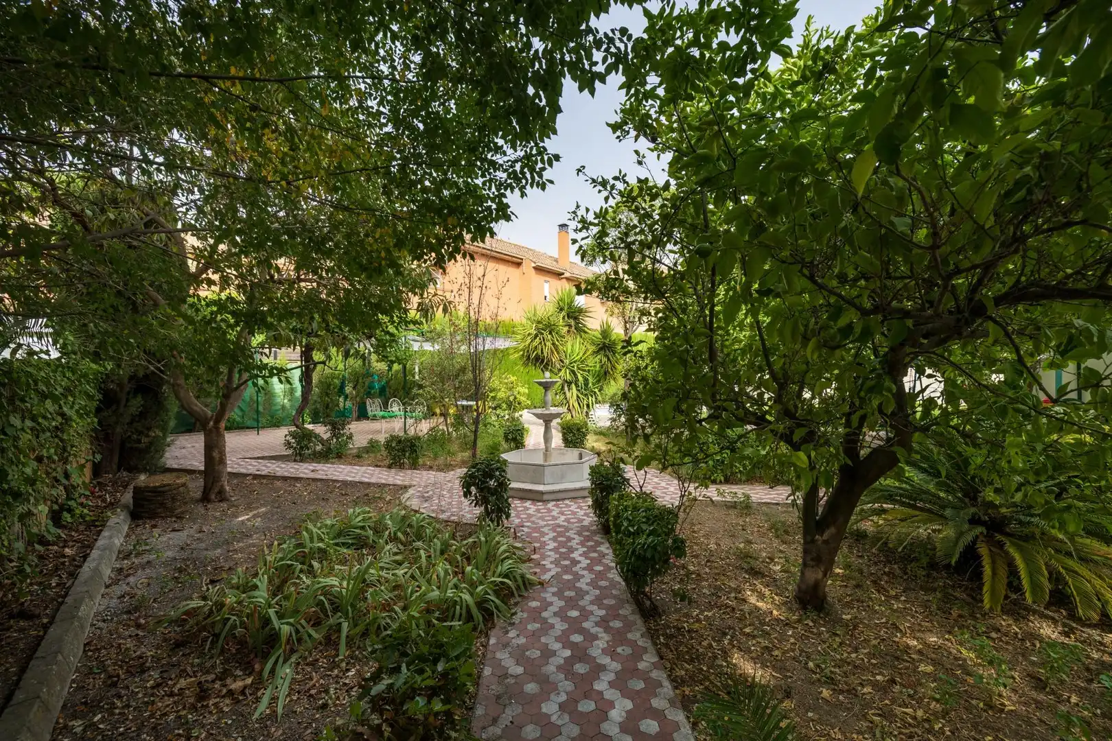 Jardín de Casa o chalet en venta en Armilla con Aire acondicionado, Calefacción y Jardín privado