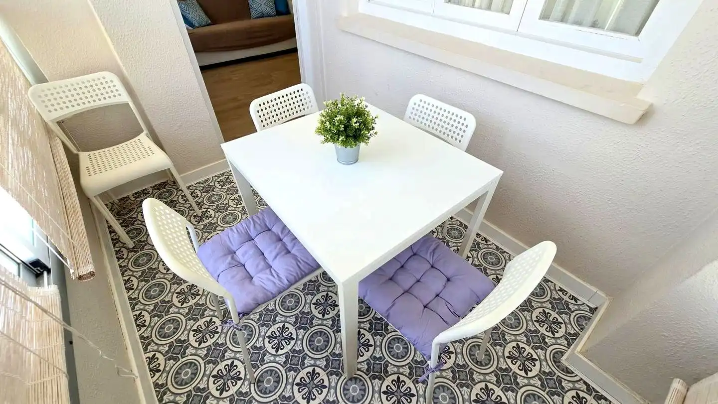 Apartamento de alquiler en De La Rioja, 129, Playa de Gandia