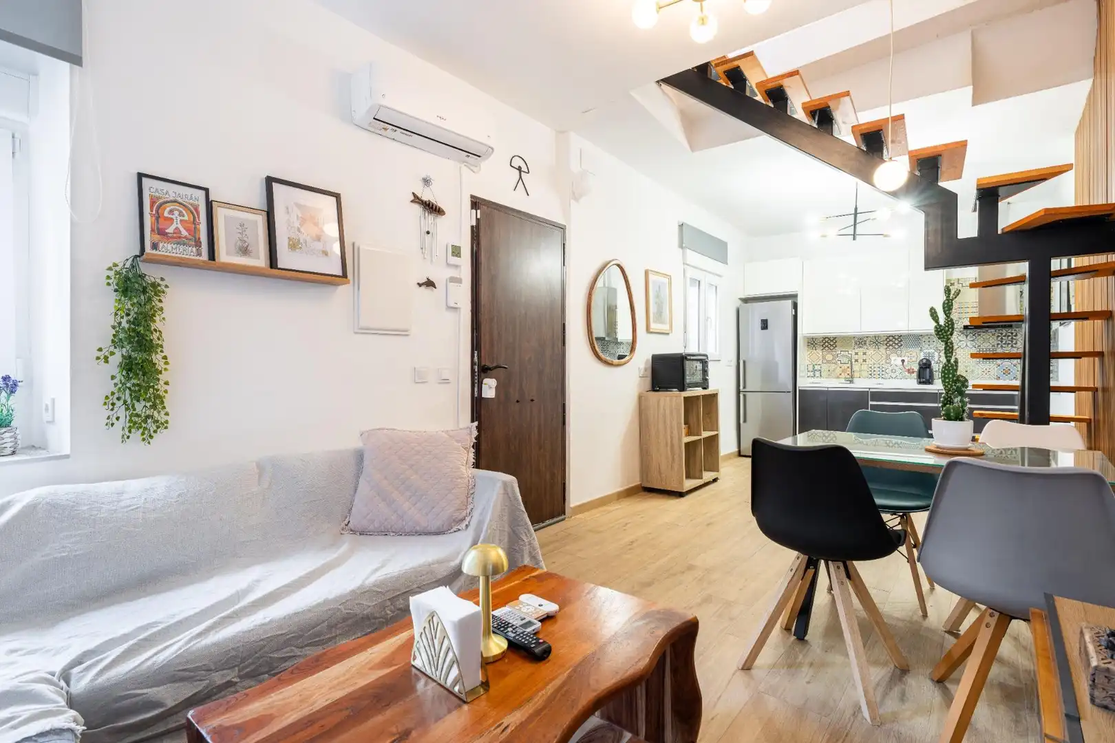 Sala d'estar de Casa o xalet en venda en Almería amb Aire condicionat, Calefacció i Terrassa