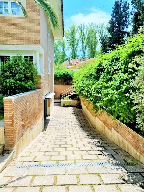 Vista exterior de Casa o chalet en venta en Aranjuez con Aire acondicionado, Calefacción y Jardín privado