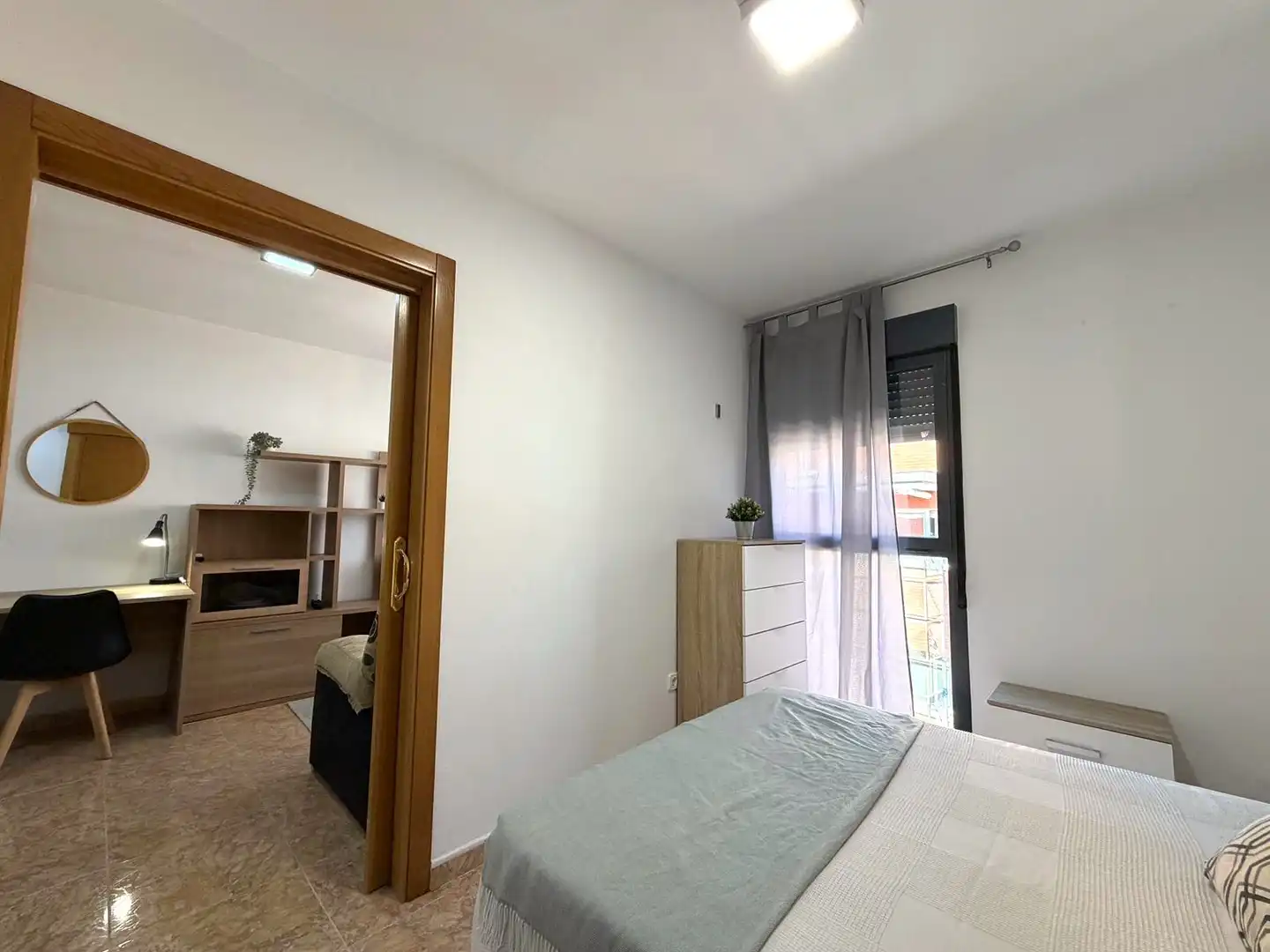 Dormitori de Apartament de lloguer en Murcia amb Aire condicionat, Moblat i Rentadora