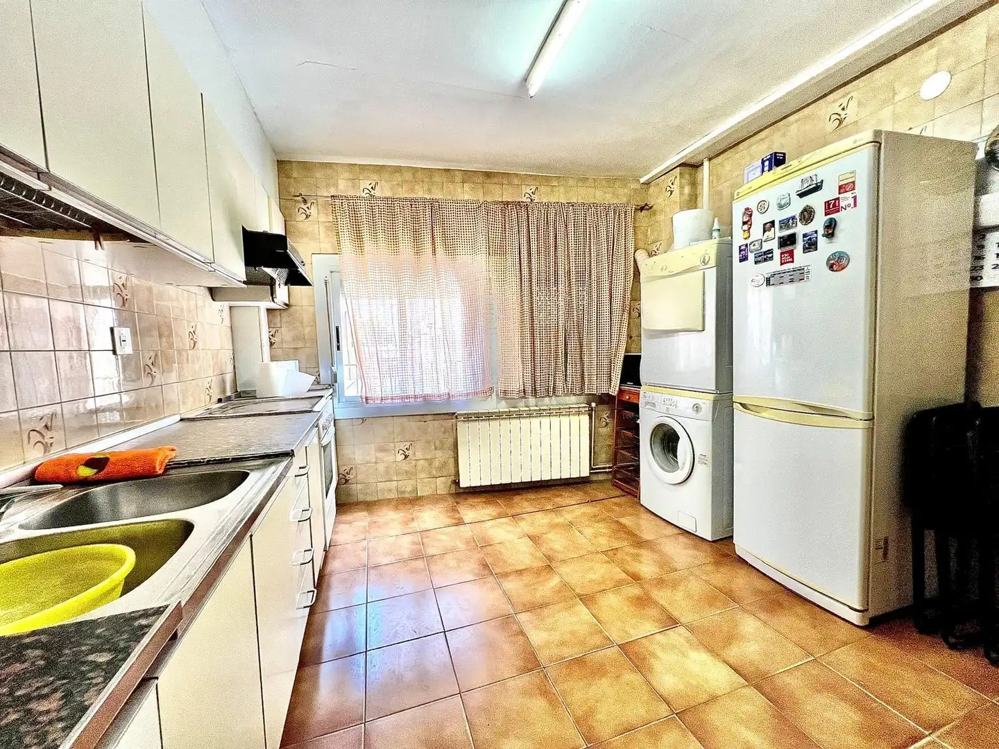 Cuina de Casa o xalet en venda en Riba-roja d'Ebre amb Aire condicionat, Calefacció i Terrassa